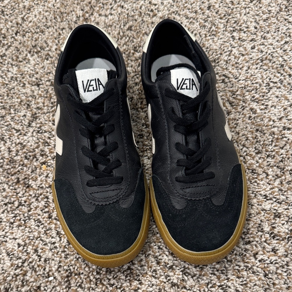 Veja Black and Cream Men's Sneakers - Picture 2 of 6